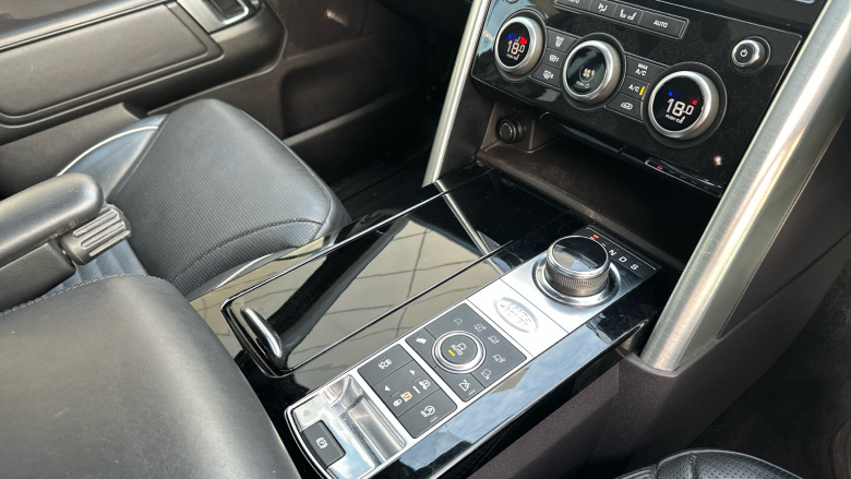 Land Rover Discovery 3.0 SD6 HSE Luxury 5dr Auto Diesel Station Wagon